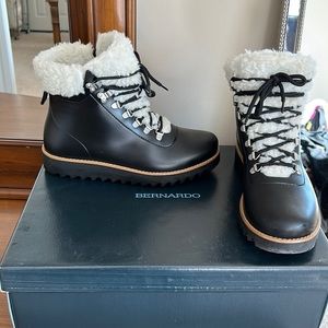 Bernardo Wiley waterproof rain boot